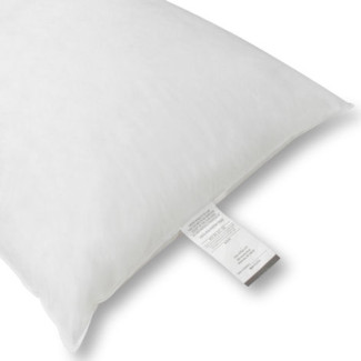 Days Inn 22 oz. Standard Pillow
